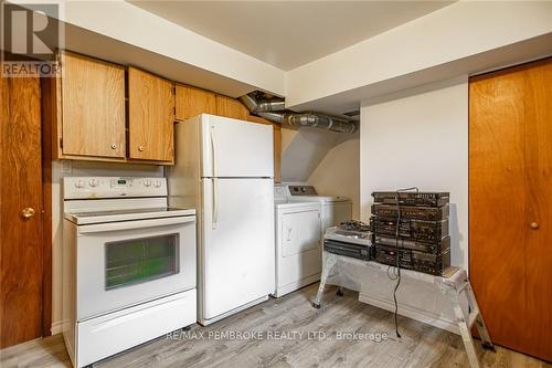 20-20A Herman Street, Petawawa, ON - Indoor Photo Showing Laundry Room