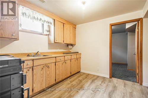 20-20A Herman Street, Petawawa, ON - Indoor Photo Showing Kitchen With Double Sink