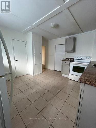 314 Guy Street, Stormont, Dundas And Glengarry, ON - Indoor Photo Showing Kitchen