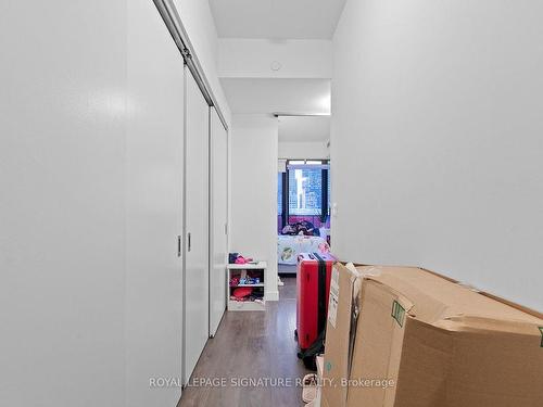 1311-215 Queen St W, Toronto, ON - Indoor Photo Showing Other Room