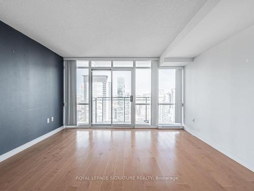 5005-11 Brunel Crt, Toronto, ON - Indoor Photo Showing Other Room