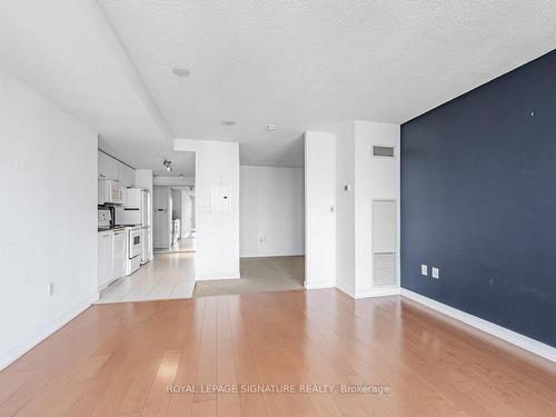 5005-11 Brunel Crt, Toronto, ON - Indoor Photo Showing Other Room