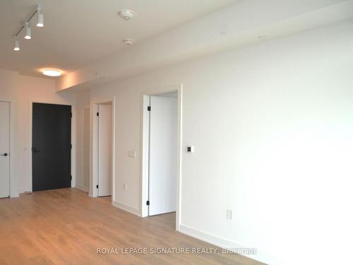 1410-127 Broadway Ave, Toronto, ON - Indoor Photo Showing Other Room