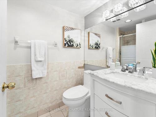 330-1880 Valley Farm Rd, Pickering, ON - Indoor Photo Showing Bathroom