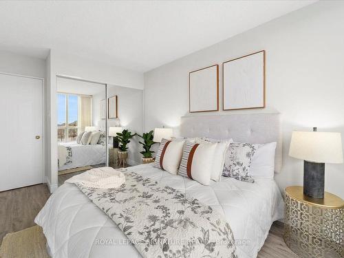 330-1880 Valley Farm Rd, Pickering, ON - Indoor Photo Showing Bedroom