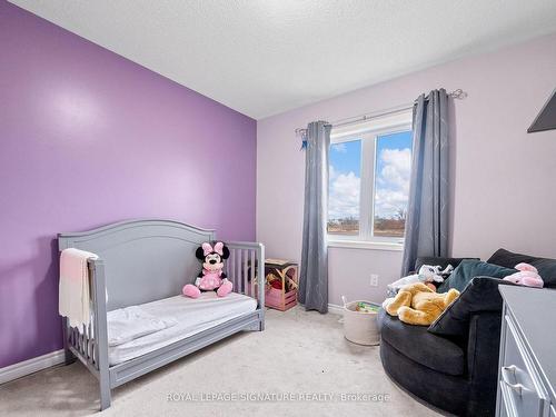 626 Laking Terr, Milton, ON - Indoor Photo Showing Bedroom