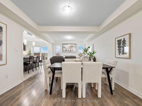 626 Laking Terr, Milton, ON - Indoor Photo Showing Dining Room