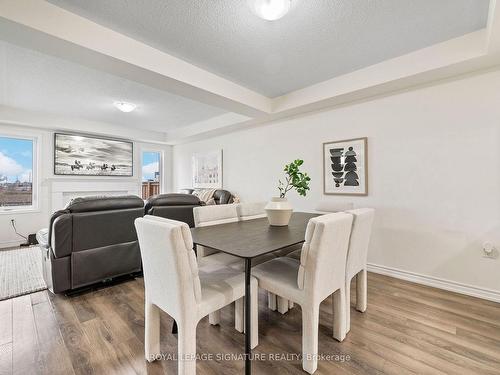 626 Laking Terr, Milton, ON - Indoor Photo Showing Dining Room