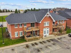 701-4140 Foxwood Dr  Burlington, ON L7M 4R4