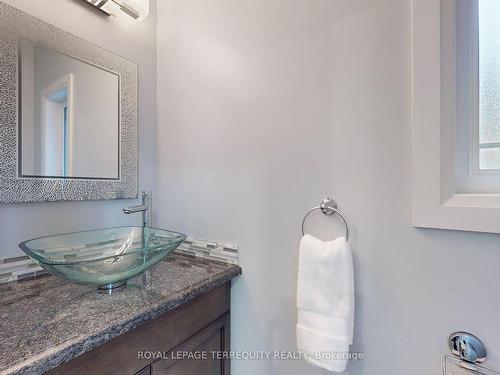 19 Johnston St, St. Catharines, ON - Indoor Photo Showing Bathroom