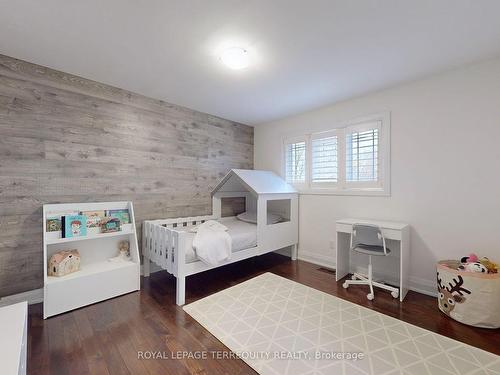 19 Johnston St, St. Catharines, ON - Indoor Photo Showing Bedroom