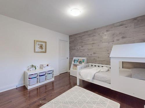 19 Johnston St, St. Catharines, ON - Indoor Photo Showing Bedroom