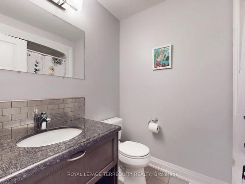 19 Johnston St, St. Catharines, ON - Indoor Photo Showing Bathroom