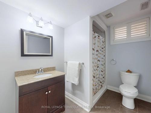 19 Johnston St, St. Catharines, ON - Indoor Photo Showing Bathroom