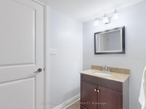 19 Johnston St, St. Catharines, ON - Indoor Photo Showing Bathroom