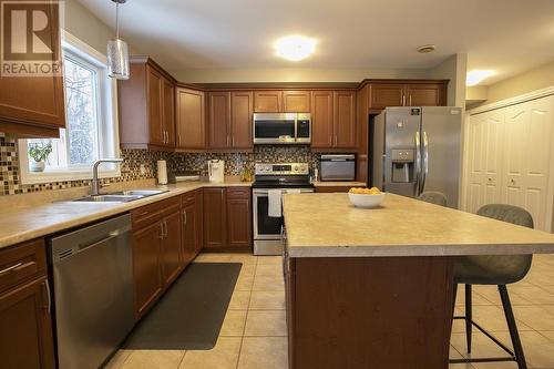 44 Ruscio Cres, Sault Ste. Marie, ON - Indoor Photo Showing Kitchen With Double Sink