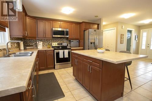 44 Ruscio Cres, Sault Ste. Marie, ON - Indoor Photo Showing Kitchen With Double Sink