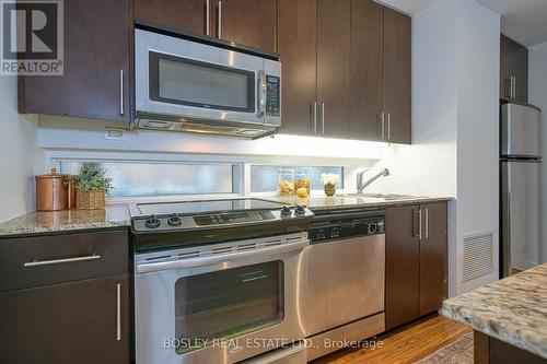 106 - 25 Ritchie Avenue, Toronto, ON - Indoor Photo Showing Kitchen