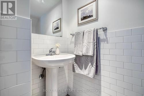 106 - 25 Ritchie Avenue, Toronto, ON - Indoor Photo Showing Bathroom