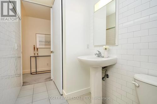 106 - 25 Ritchie Avenue, Toronto, ON - Indoor Photo Showing Bathroom