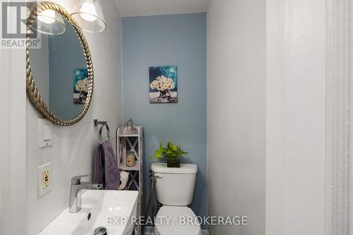 90 - 857 Datzell Lane S, Kingston (South Of Taylor-Kidd Blvd), ON - Indoor Photo Showing Bathroom