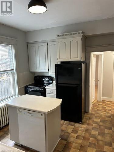 70 John Street E, Waterloo, ON - Indoor Photo Showing Kitchen