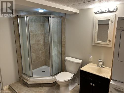 70 John Street E, Waterloo, ON - Indoor Photo Showing Bathroom