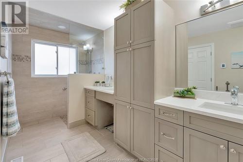 162 Martin, Lakeshore, ON - Indoor Photo Showing Bathroom