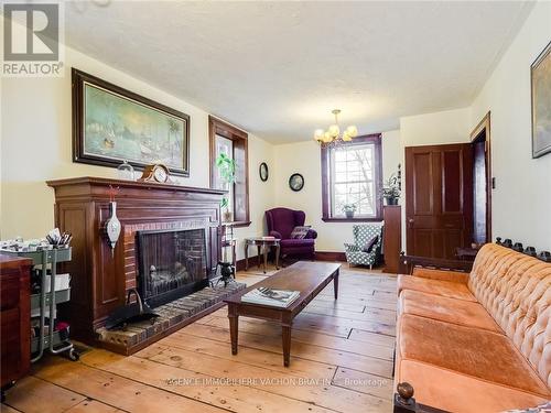 21187 Concession 3 Road, South Glengarry (724 - South Glengarry (Lancaster) Twp), ON - Indoor Photo Showing Living Room With Fireplace