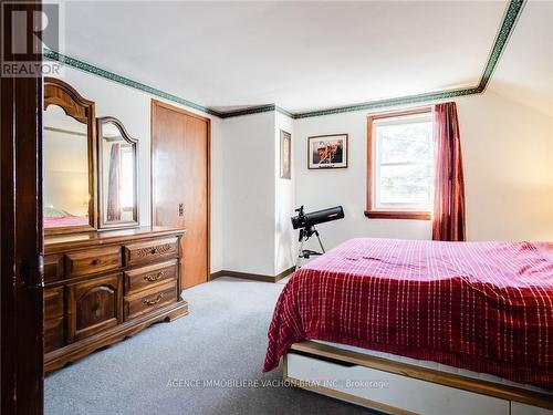 21187 Concession 3 Road, South Glengarry (724 - South Glengarry (Lancaster) Twp), ON - Indoor Photo Showing Bedroom