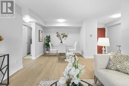 2309 - 28 Empress Avenue, Toronto, ON - Indoor Photo Showing Living Room