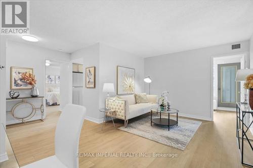 2309 - 28 Empress Avenue, Toronto, ON - Indoor Photo Showing Living Room