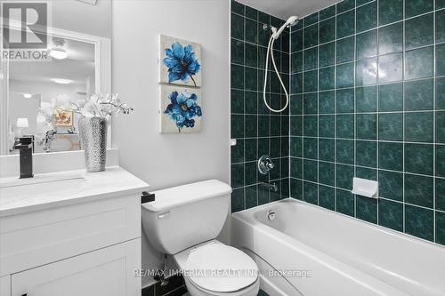 2309 - 28 Empress Avenue, Toronto, ON - Indoor Photo Showing Bathroom