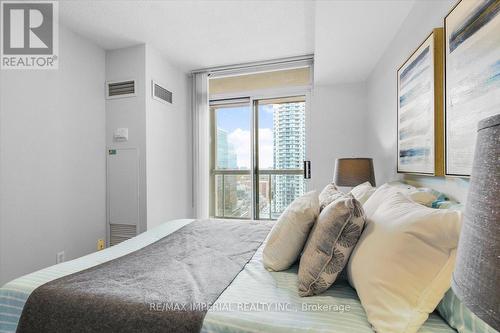 2309 - 28 Empress Avenue, Toronto, ON - Indoor Photo Showing Bedroom