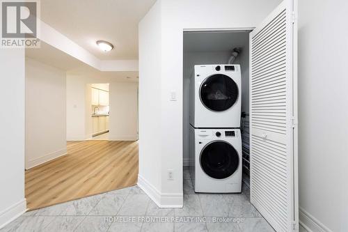 305 - 18 Hillcrest Avenue, Toronto, ON - Indoor Photo Showing Laundry Room