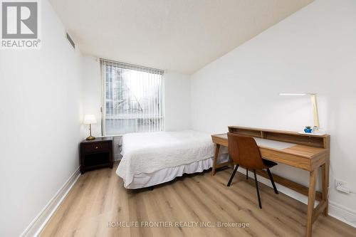 305 - 18 Hillcrest Avenue, Toronto, ON - Indoor Photo Showing Bedroom