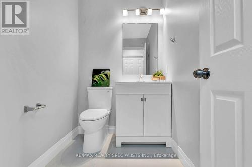 92 Pebblecreek Drive, Kitchener, ON - Indoor Photo Showing Bathroom