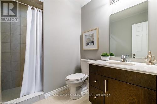 66 Wheat Lane, Kitchener, ON - Indoor Photo Showing Bathroom