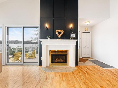 Interior - 315 Ch. Narrows, Stanstead - Canton, QC - Indoor Photo Showing Living Room With Fireplace