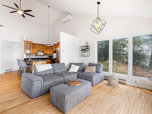 Interior - 315 Ch. Narrows, Stanstead - Canton, QC - Indoor Photo Showing Living Room