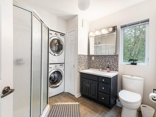 Bathroom - 315 Ch. Narrows, Stanstead - Canton, QC - Indoor Photo Showing Laundry Room