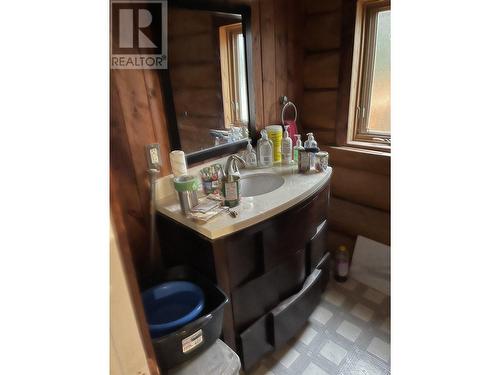 3101 Solomon Way, Terrace, BC - Indoor Photo Showing Bathroom