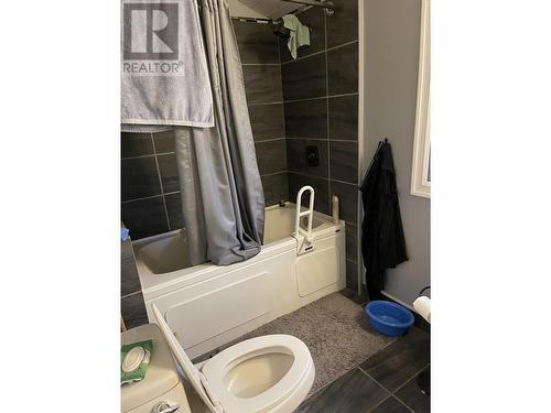 3101 Solomon Way, Terrace, BC - Indoor Photo Showing Bathroom