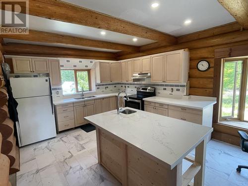 3101 Solomon Way, Terrace, BC - Indoor Photo Showing Kitchen With Double Sink