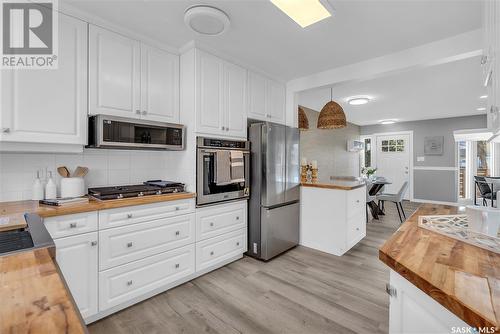 2617 Cumberland Avenue S, Saskatoon, SK - Indoor Photo Showing Kitchen