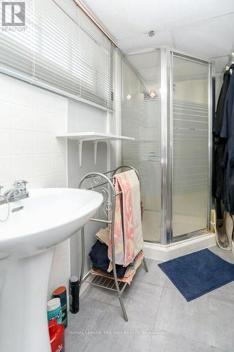 152 Hughes Street, St. Thomas, ON - Indoor Photo Showing Bathroom