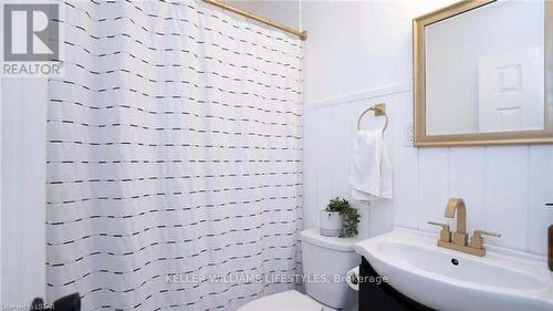 1333 Victoria Drive, London, ON - Indoor Photo Showing Bathroom