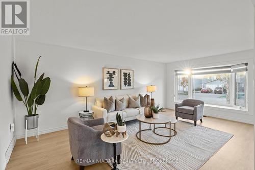 192 Dorchester Boulevard, St. Catharines (444 - Carlton/Bunting), ON - Indoor Photo Showing Living Room