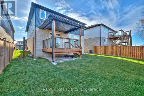 7363 Sherrilee Crescent, Niagara Falls (222 - Brown), ON - Outdoor With Exterior