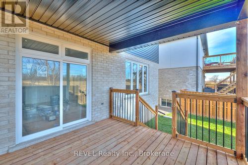 7363 Sherrilee Crescent, Niagara Falls (222 - Brown), ON - Outdoor With Deck Patio Veranda With Exterior